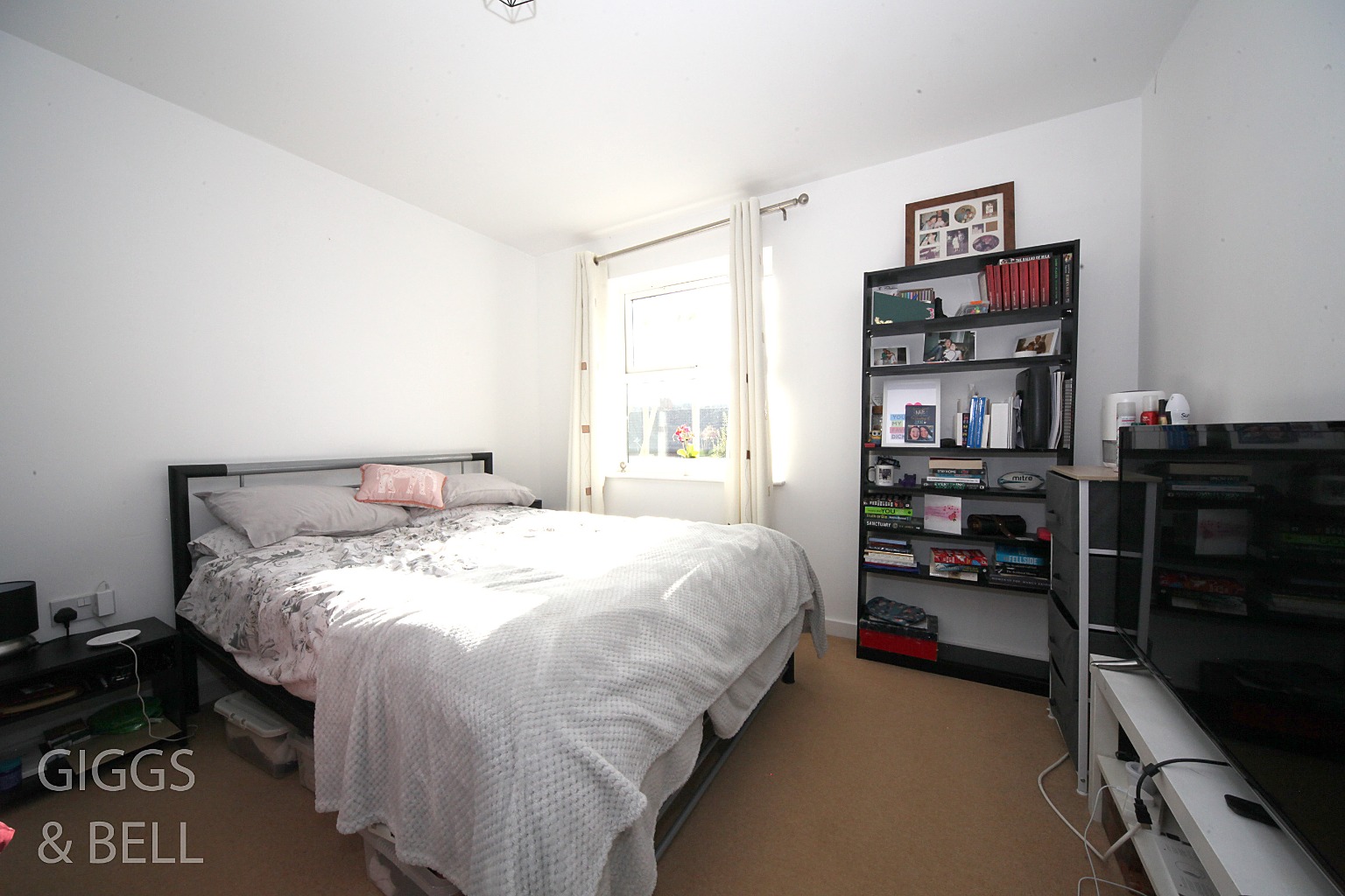 2 bed flat for sale in Holly Street, Luton 8