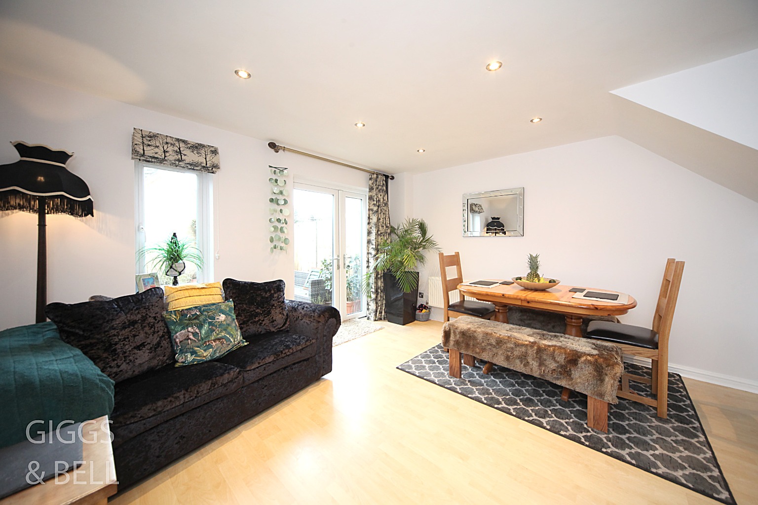2 bed semi-detached house for sale in The Belfry, Luton 1