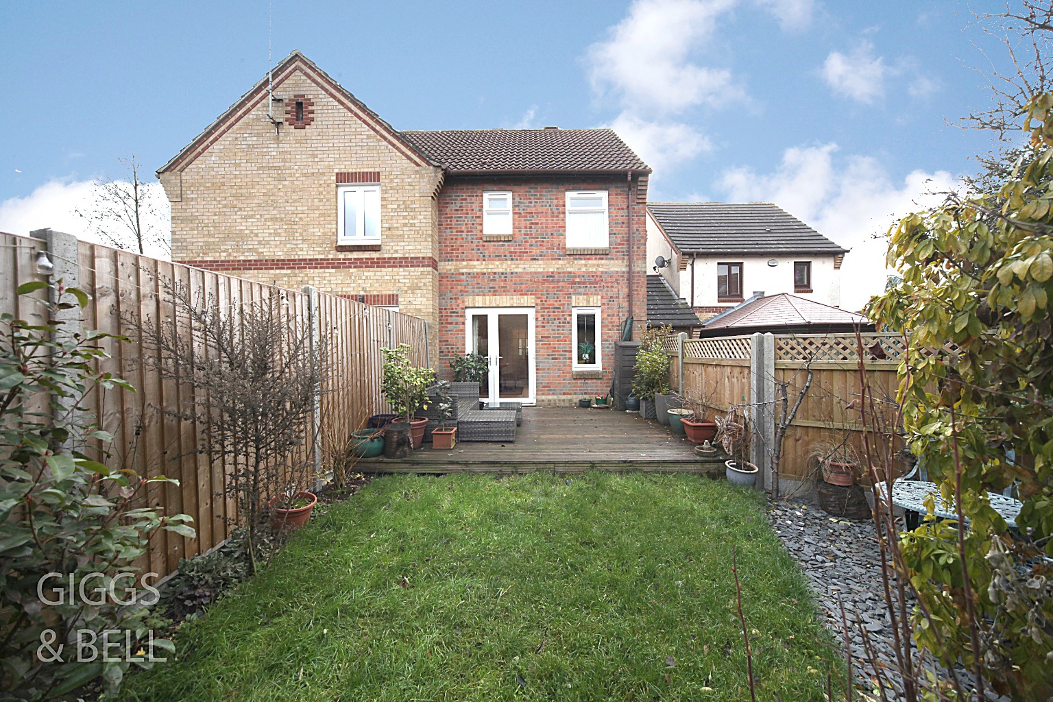 2 bed semi-detached house for sale in The Belfry, Luton 13