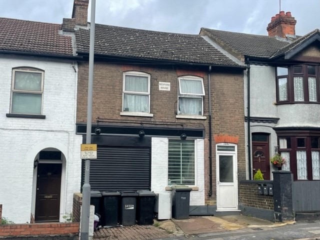 3 bed terraced house for sale in Hitchin Road, Luton, LU2 
