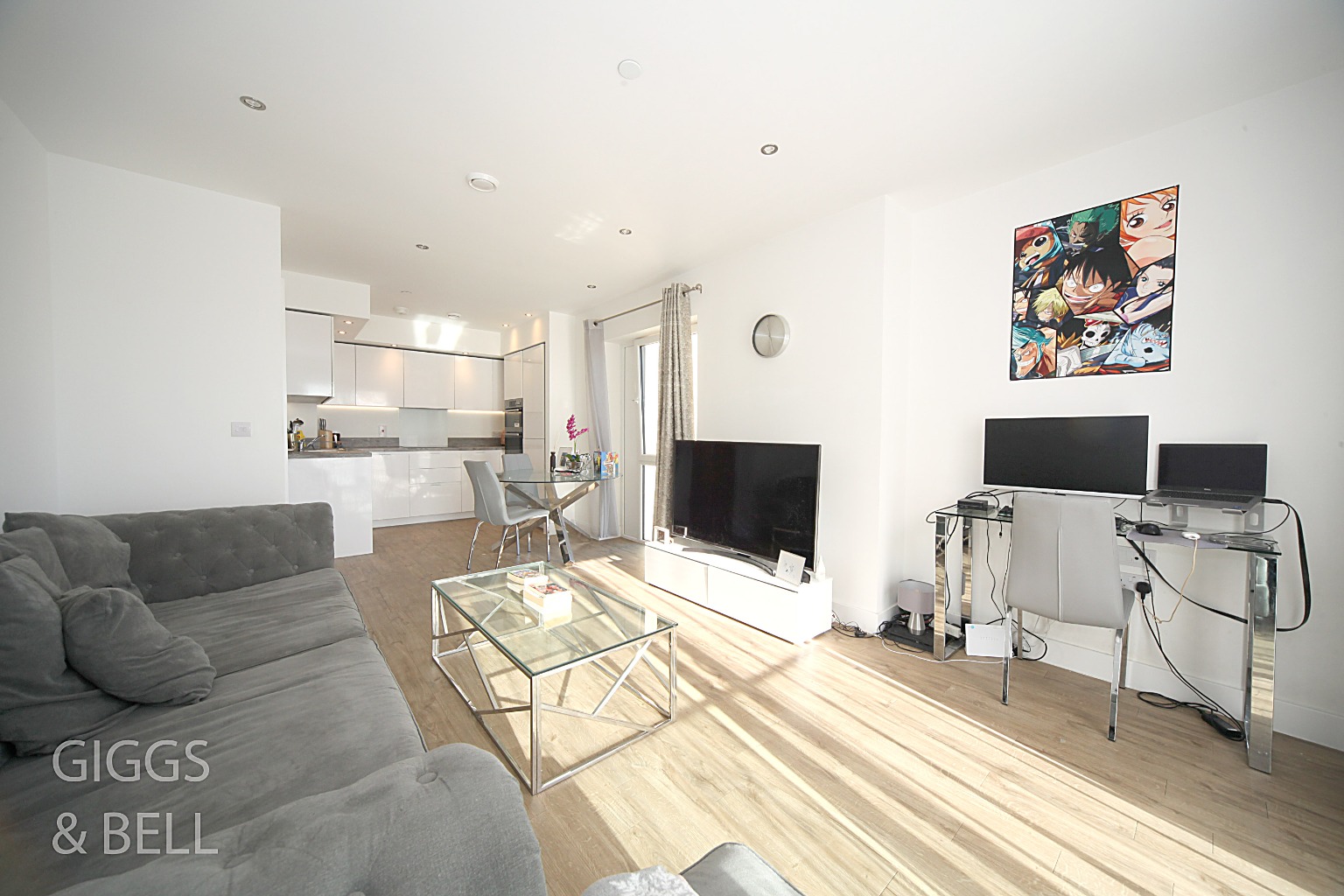 1 bed flat for sale, Luton  - Property Image 2