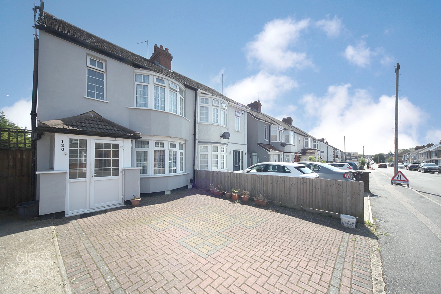 3 bed semi-detached house for sale in Beechwood Road, Bedfordshire  - Property Image 1