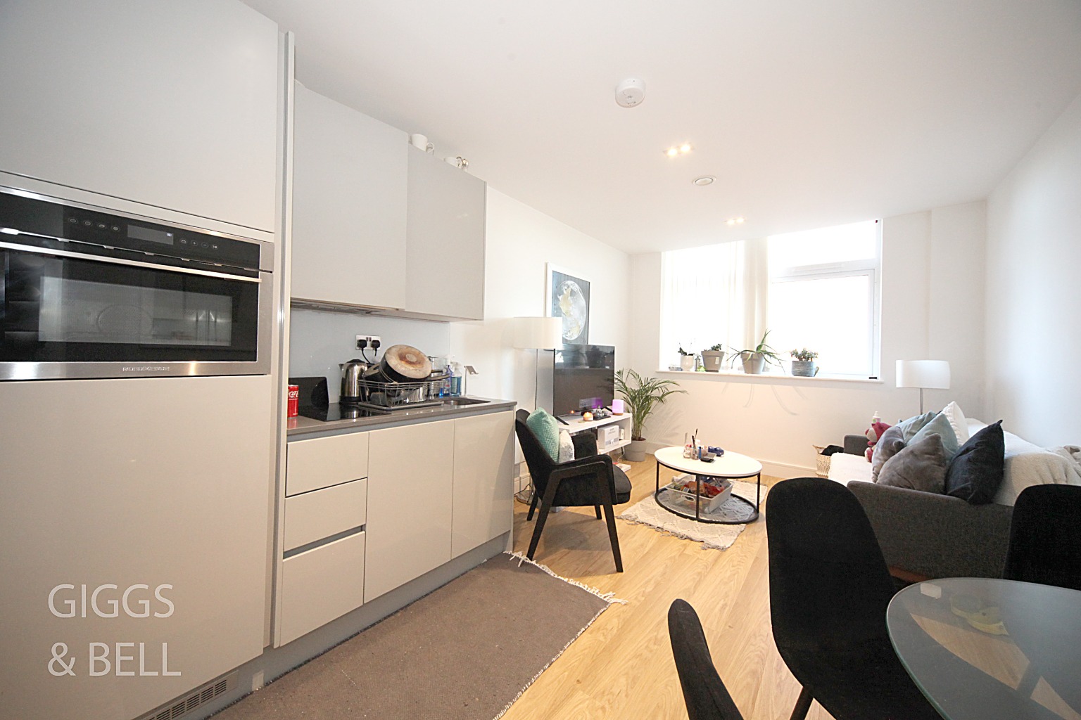 1 bed flat for sale in Laporte Way, Luton, LU4 