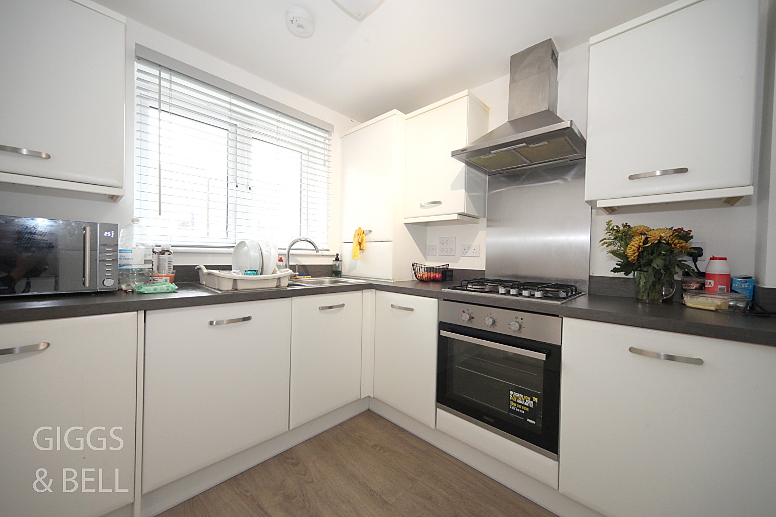 2 bed terraced house for sale in Bongrace Walk, Luton 5