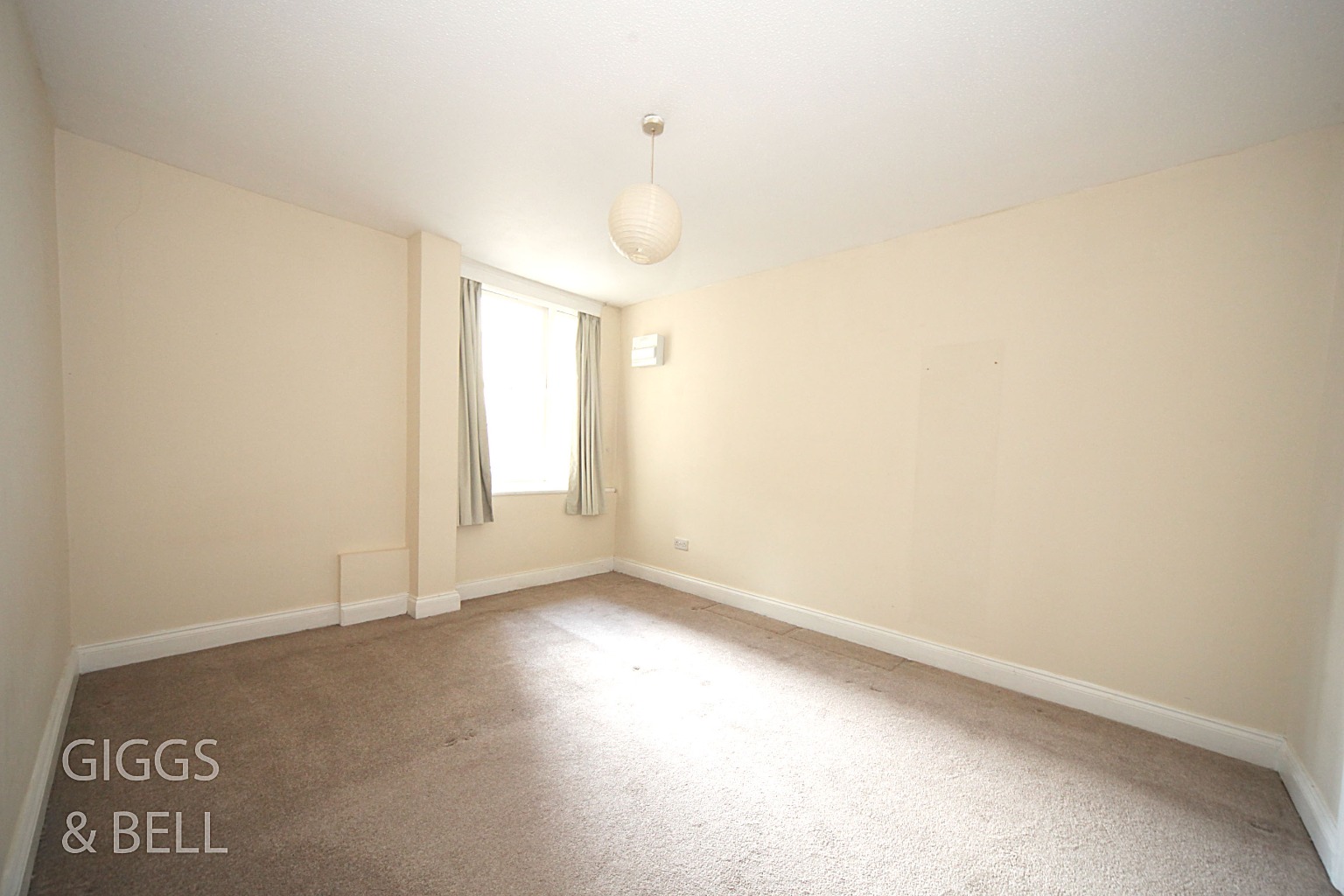 1 bed flat for sale in London Road, Luton 6