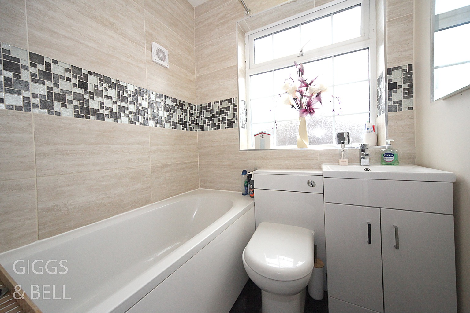 3 bed semi-detached house for sale in Colin Road, Luton  - Property Image 10