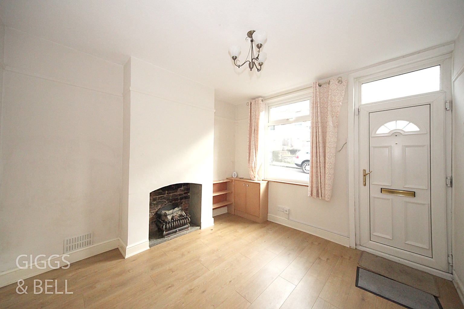 2 bed terraced house for sale in Hartley Road, Luton  - Property Image 4