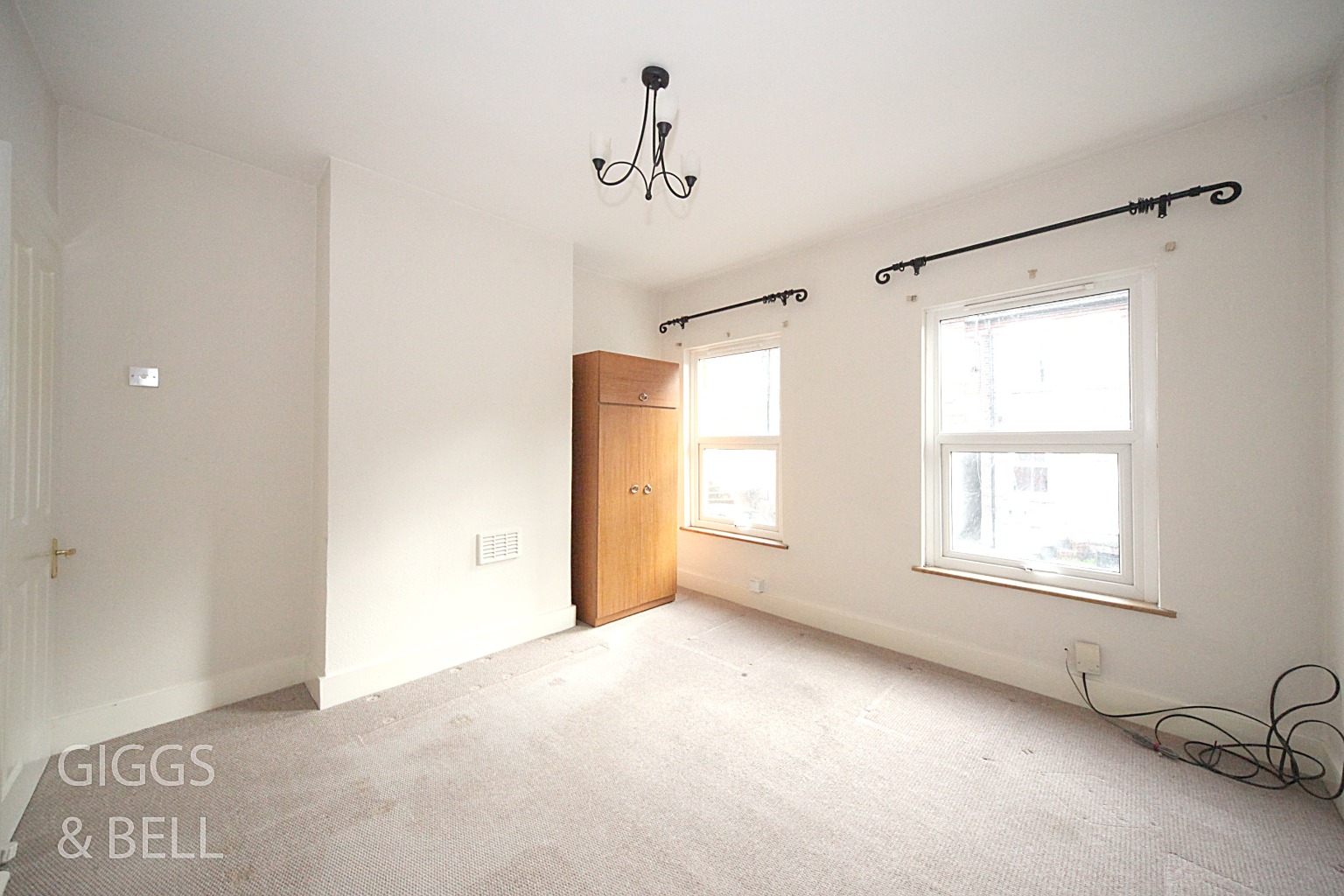 2 bed terraced house for sale in Hartley Road, Luton 9