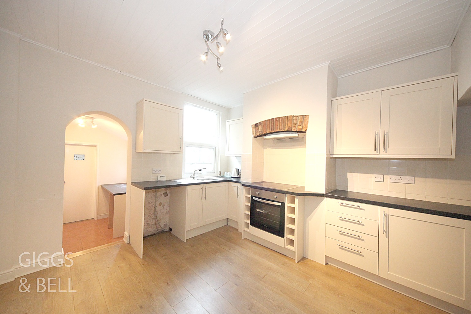 2 bed terraced house for sale in Hartley Road, Luton 1