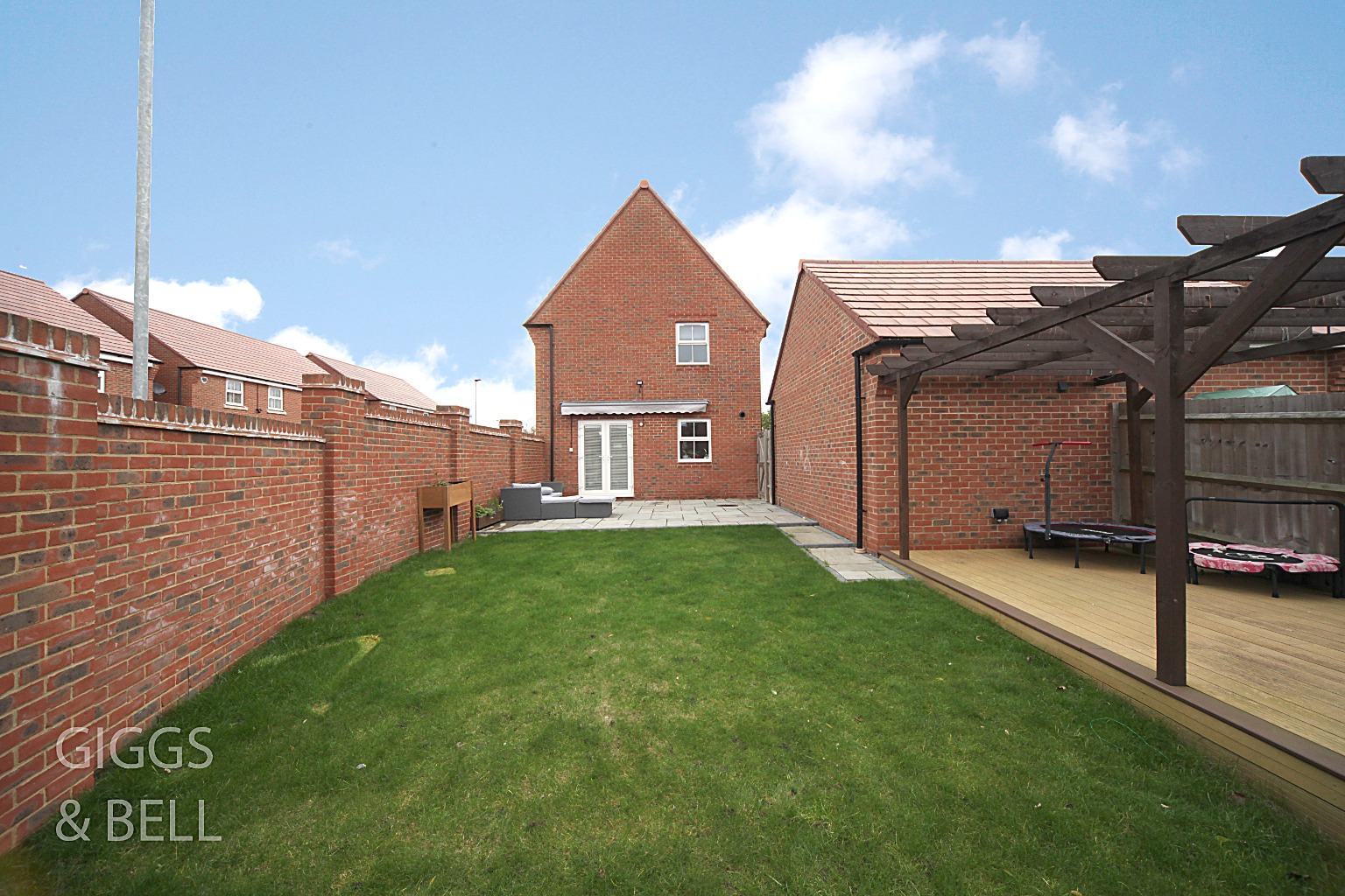 3 bed detached house for sale, Luton  - Property Image 17