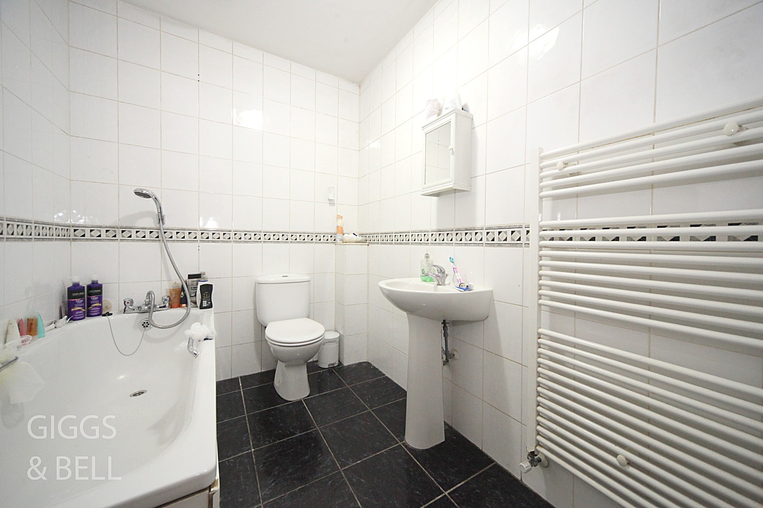 2 bed maisonette for sale in Farley Hill, Luton 8
