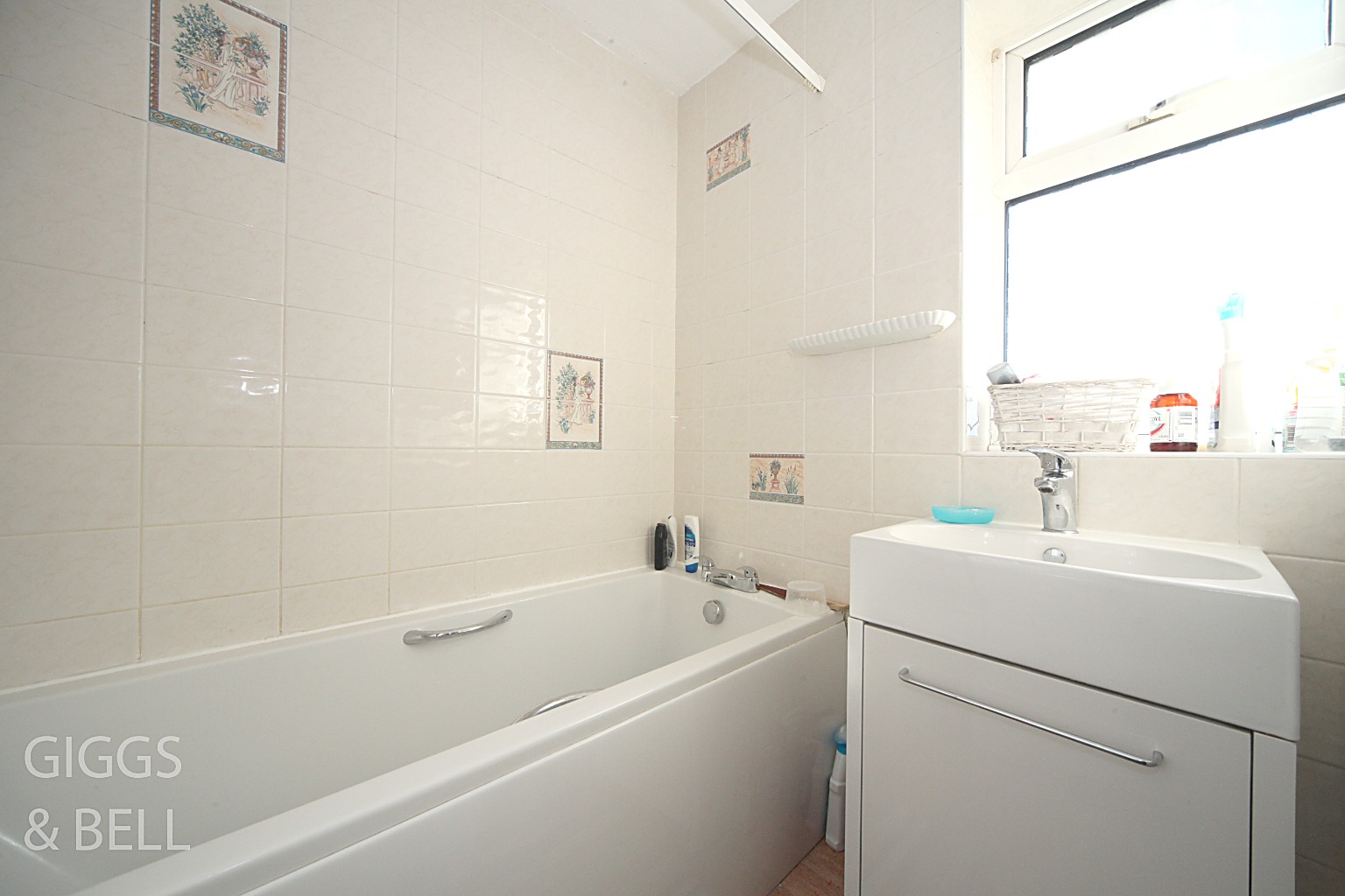 3 bed semi-detached house for sale in Brunel Road, Luton  - Property Image 12