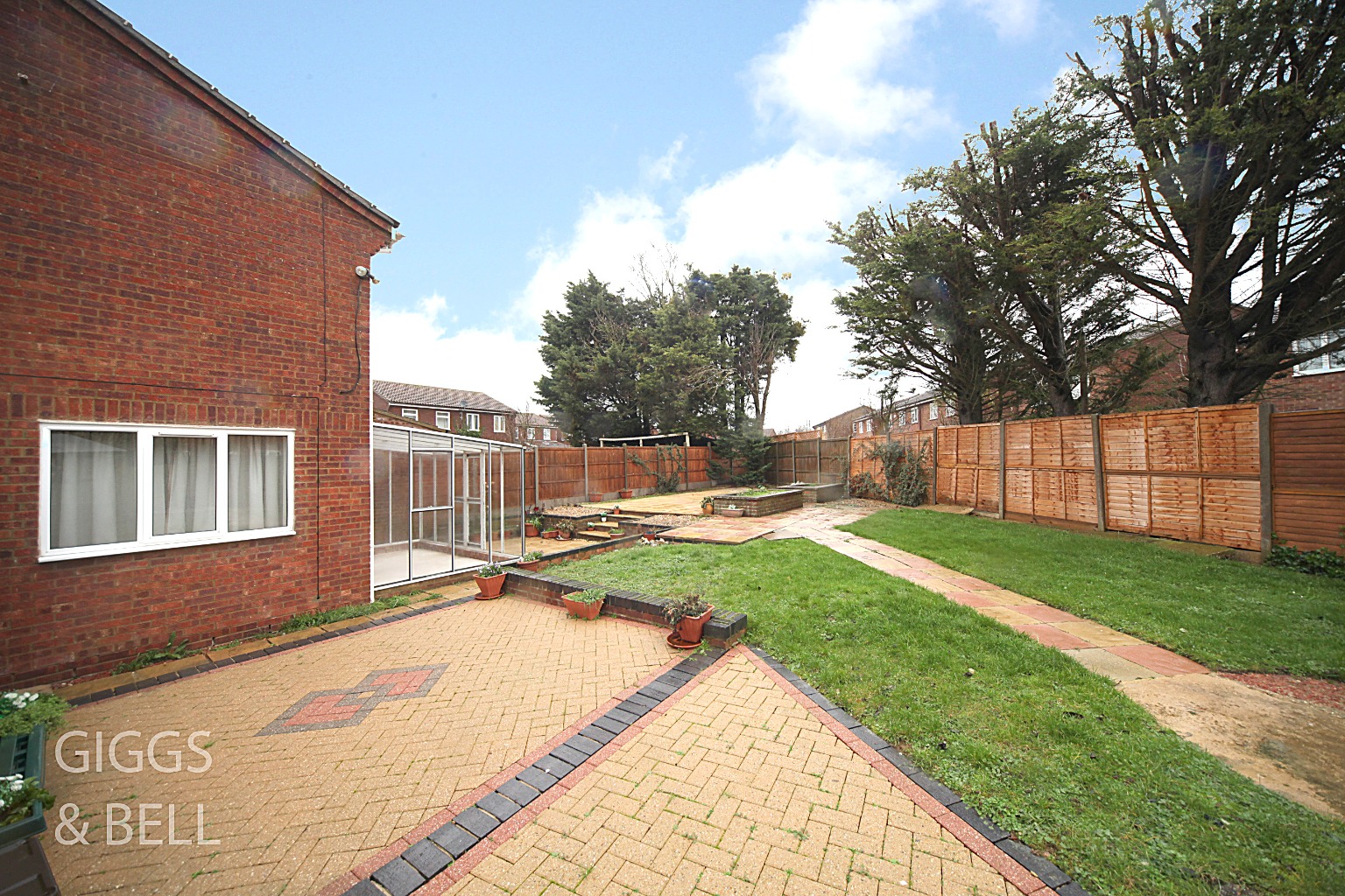 2 bed semi-detached house for sale in Linbridge Way, Luton  - Property Image 13