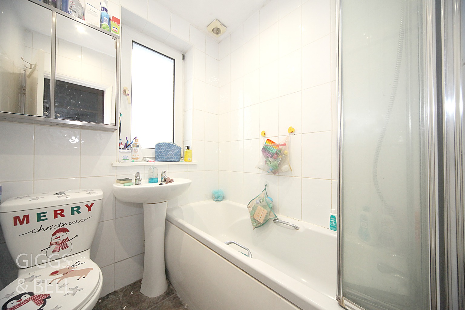 2 bed terraced house for sale in Peartree Road, Luton 9