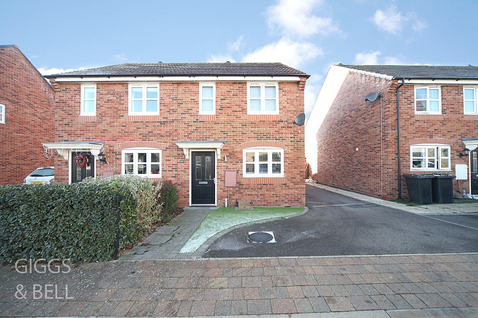 2 bed semi-detached house for sale in Wilson Close, Hitchin 1