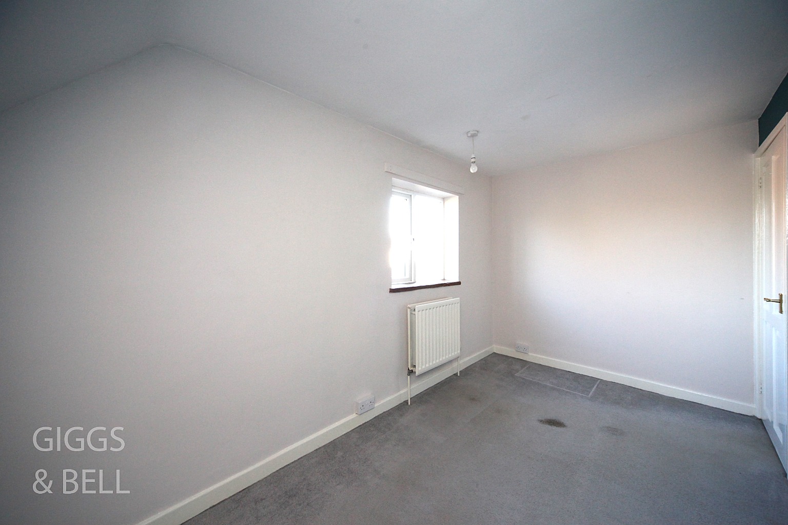 3 bed cottage for sale in West Street, Luton 9