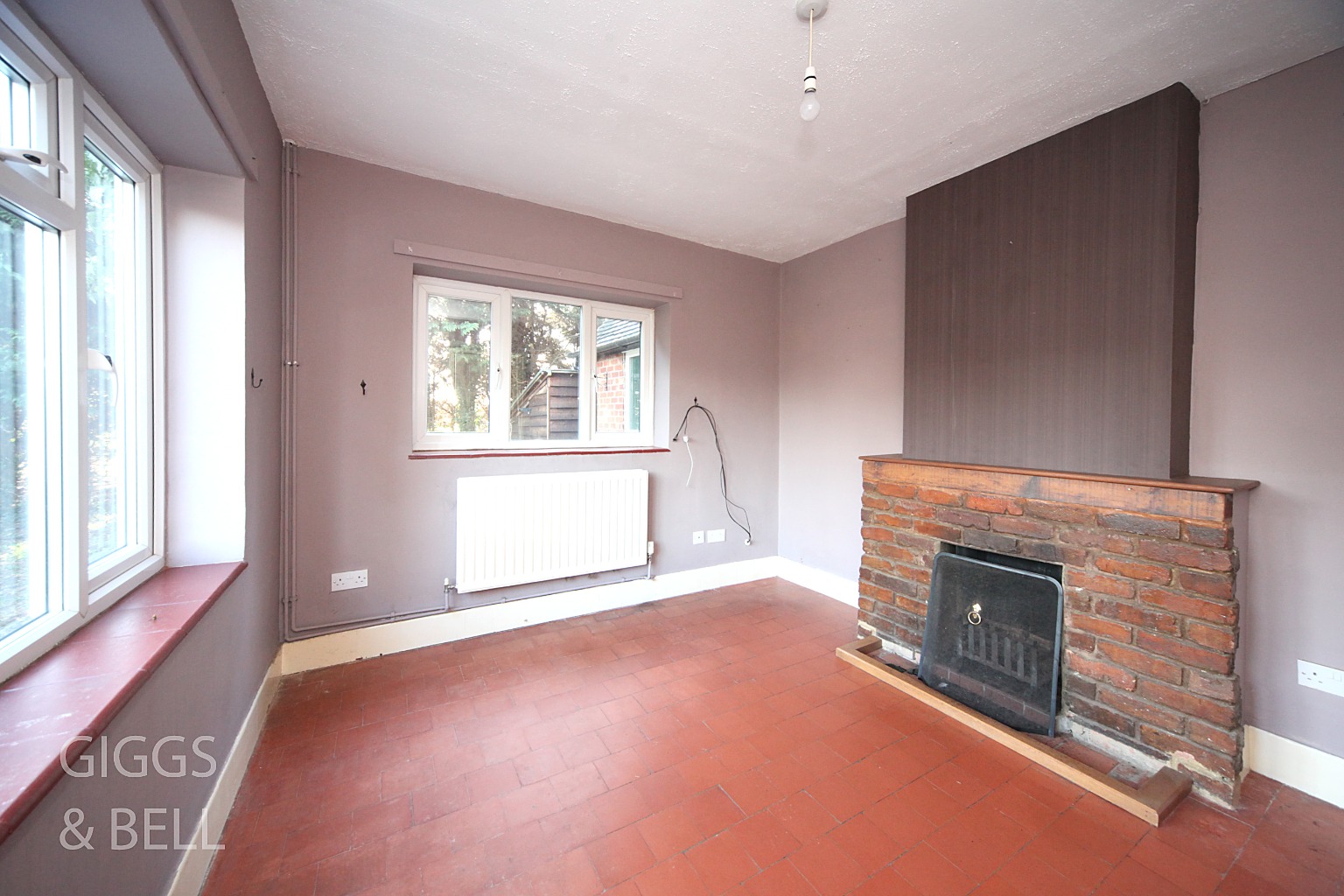 3 bed cottage for sale in West Street, Luton 1