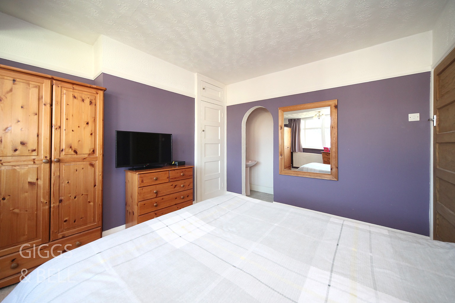 3 bed semi-detached house for sale in Felstead Way, Luton  - Property Image 13