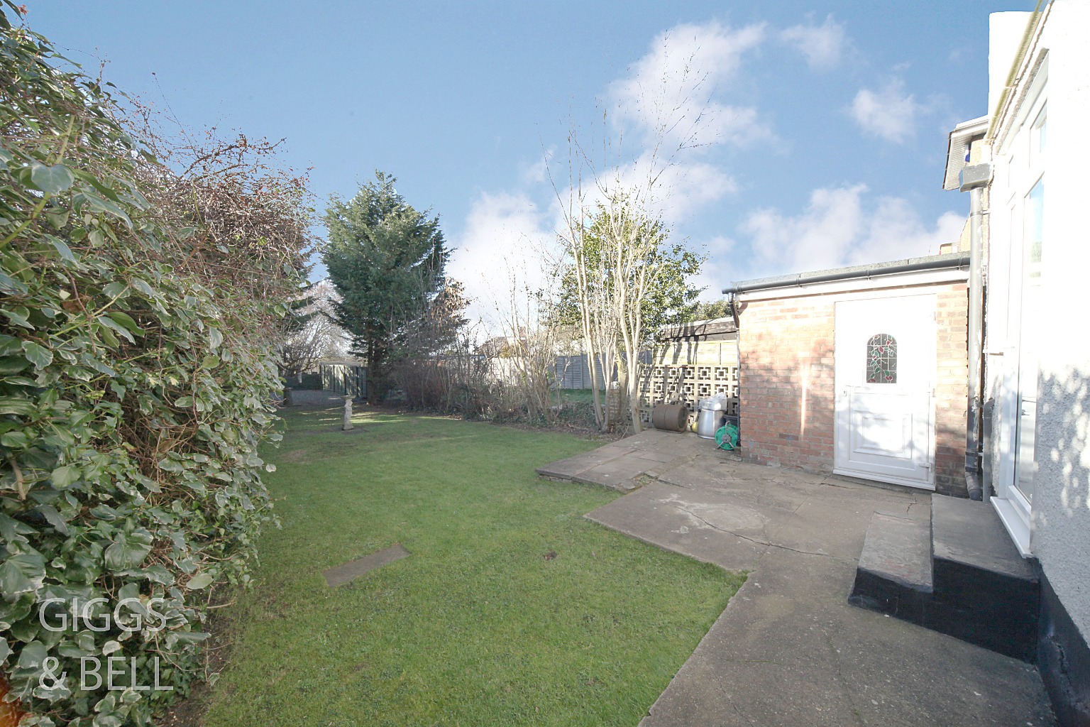 3 bed semi-detached house for sale in Felstead Way, Luton  - Property Image 17