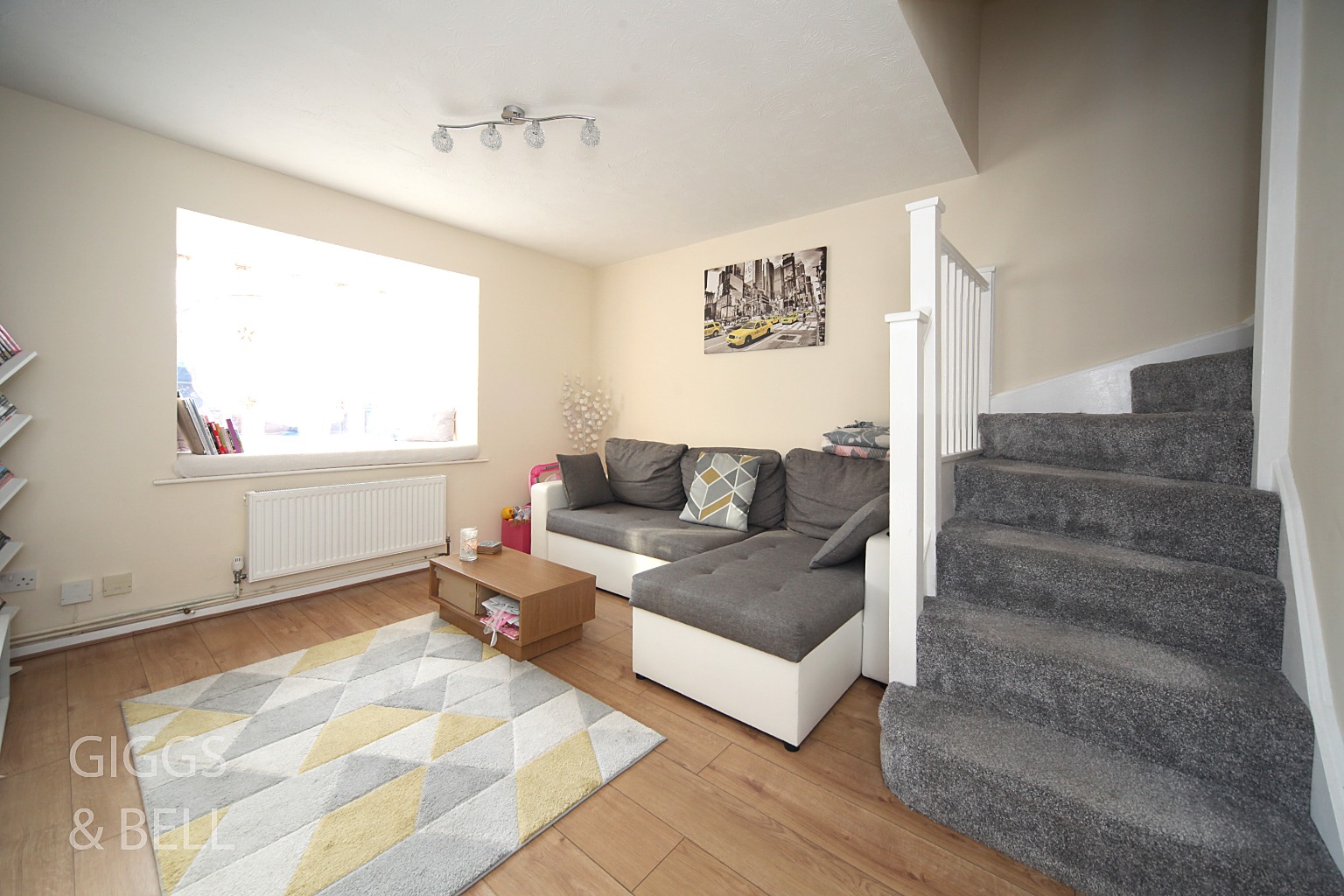 2 bed terraced house for sale in Copperfields, Luton 7