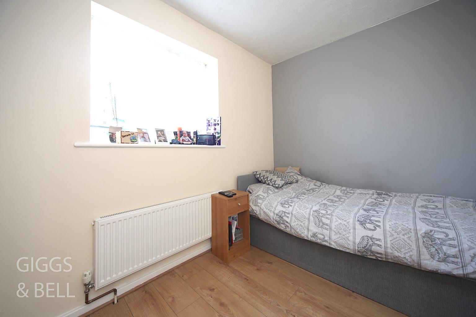 2 bed terraced house for sale in Copperfields, Luton 12