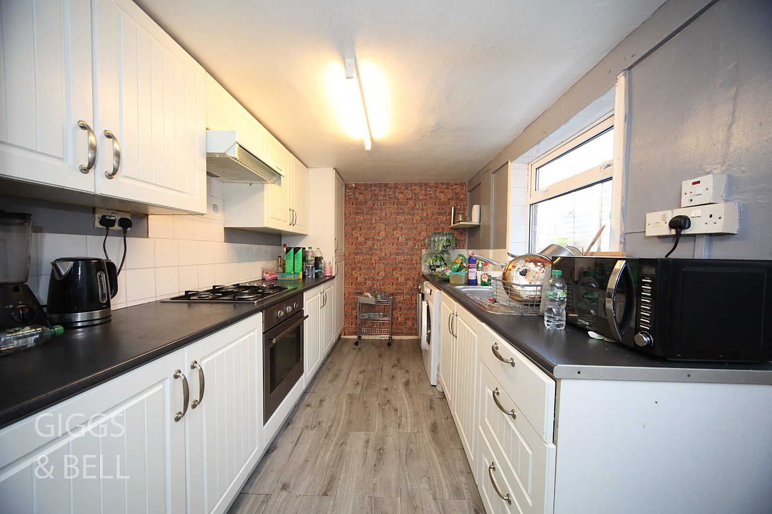2 bed terraced house for sale in Salisbury Road, Luton 7