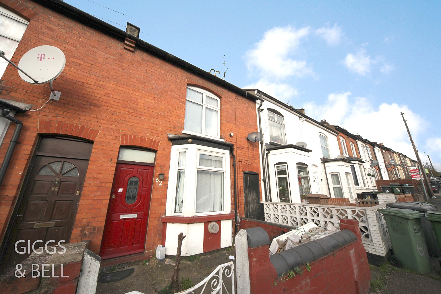 2 bed terraced house for sale in Salisbury Road, Luton 2