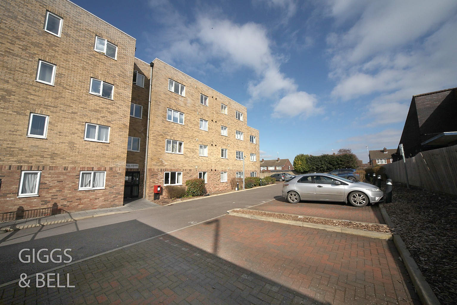 1 bed flat for sale in Marsh Road, Luton 9