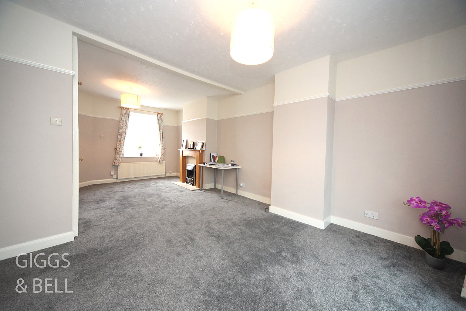 2 bed semi-detached house for sale in Hitchin Road, Luton  - Property Image 2