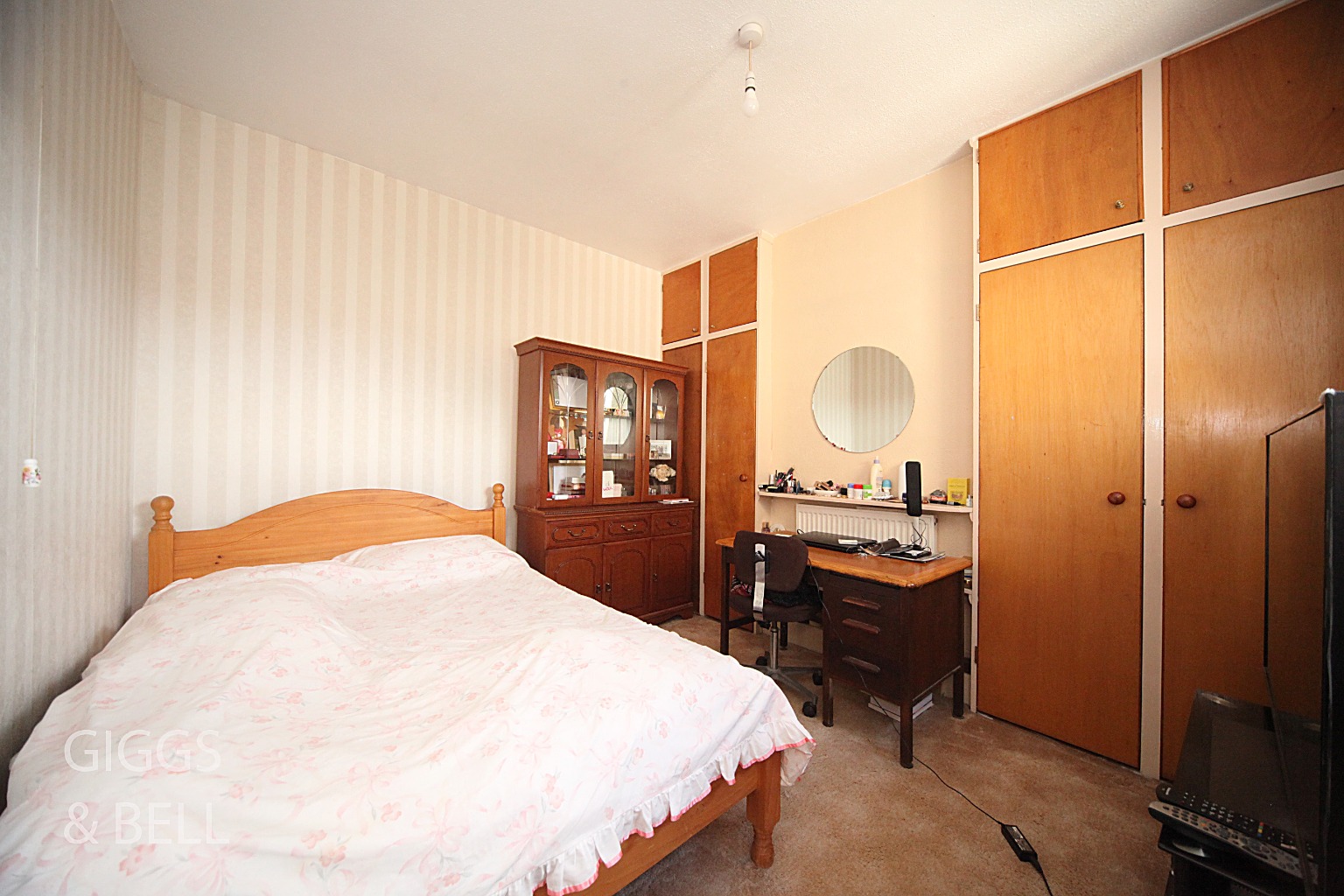 3 bed terraced house for sale in Warwick Road West, Luton  - Property Image 13