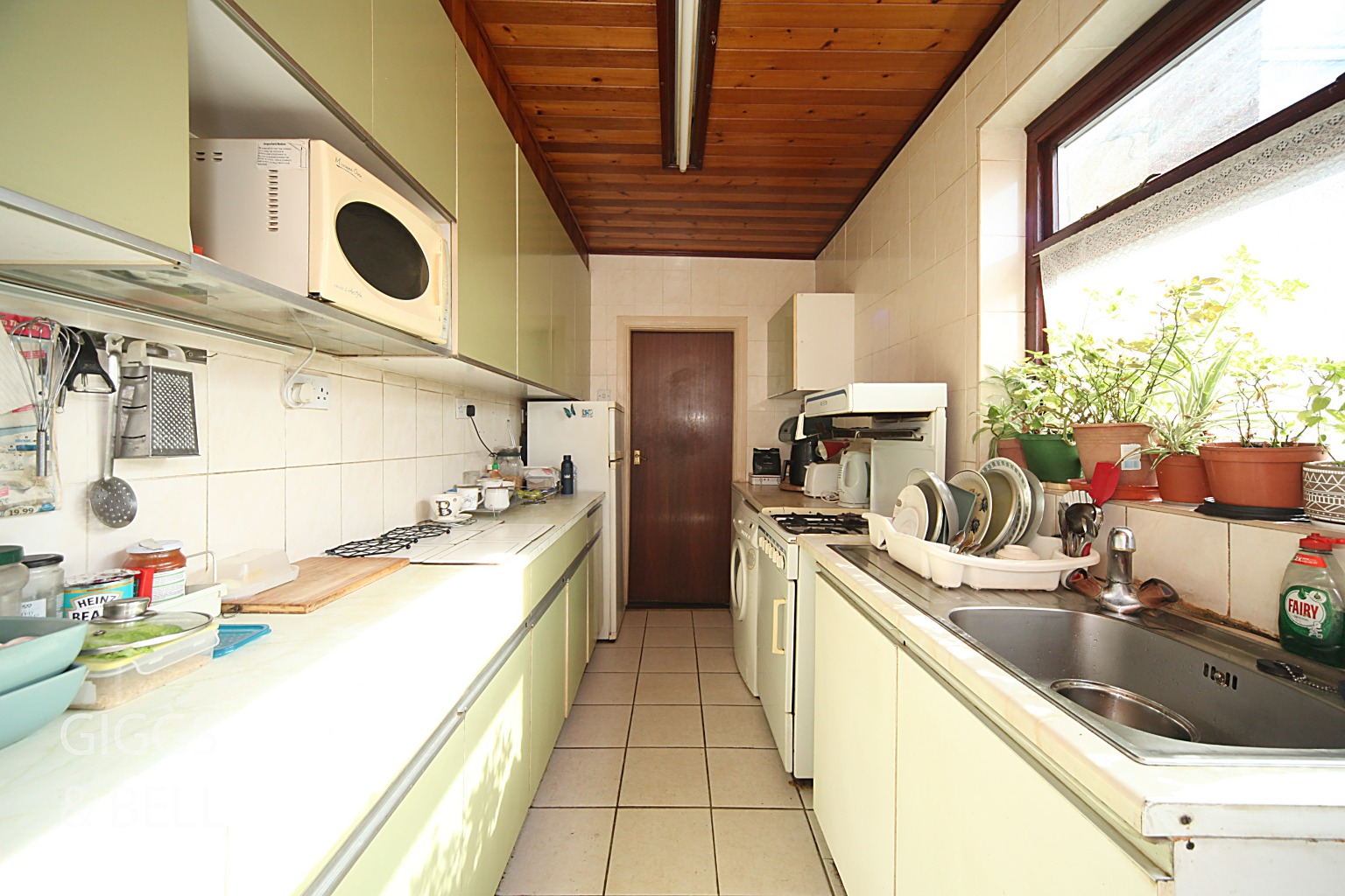 3 bed terraced house for sale in Warwick Road West, Luton  - Property Image 7