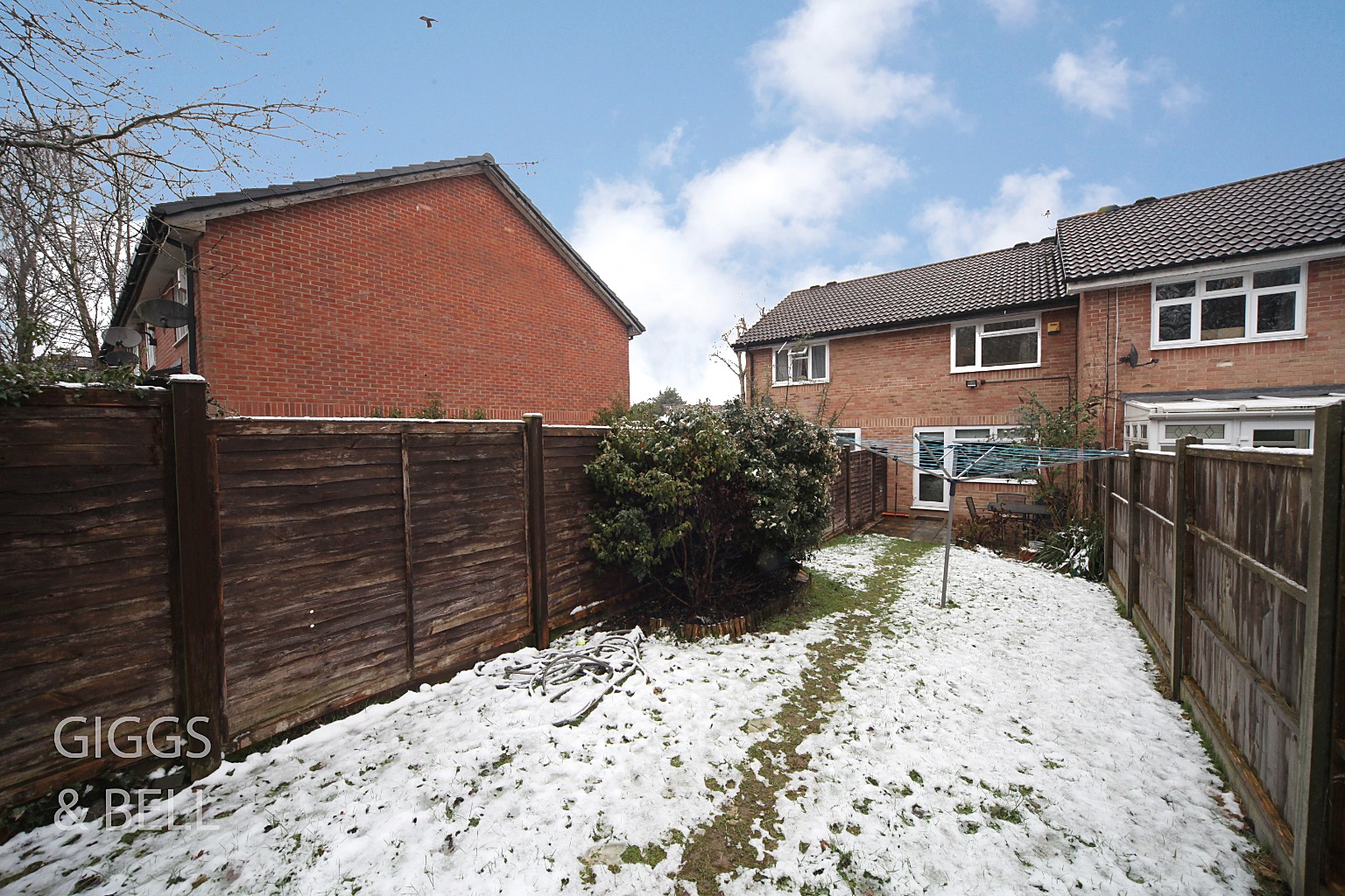 2 bed terraced house for sale in Oregon Way, Luton 12