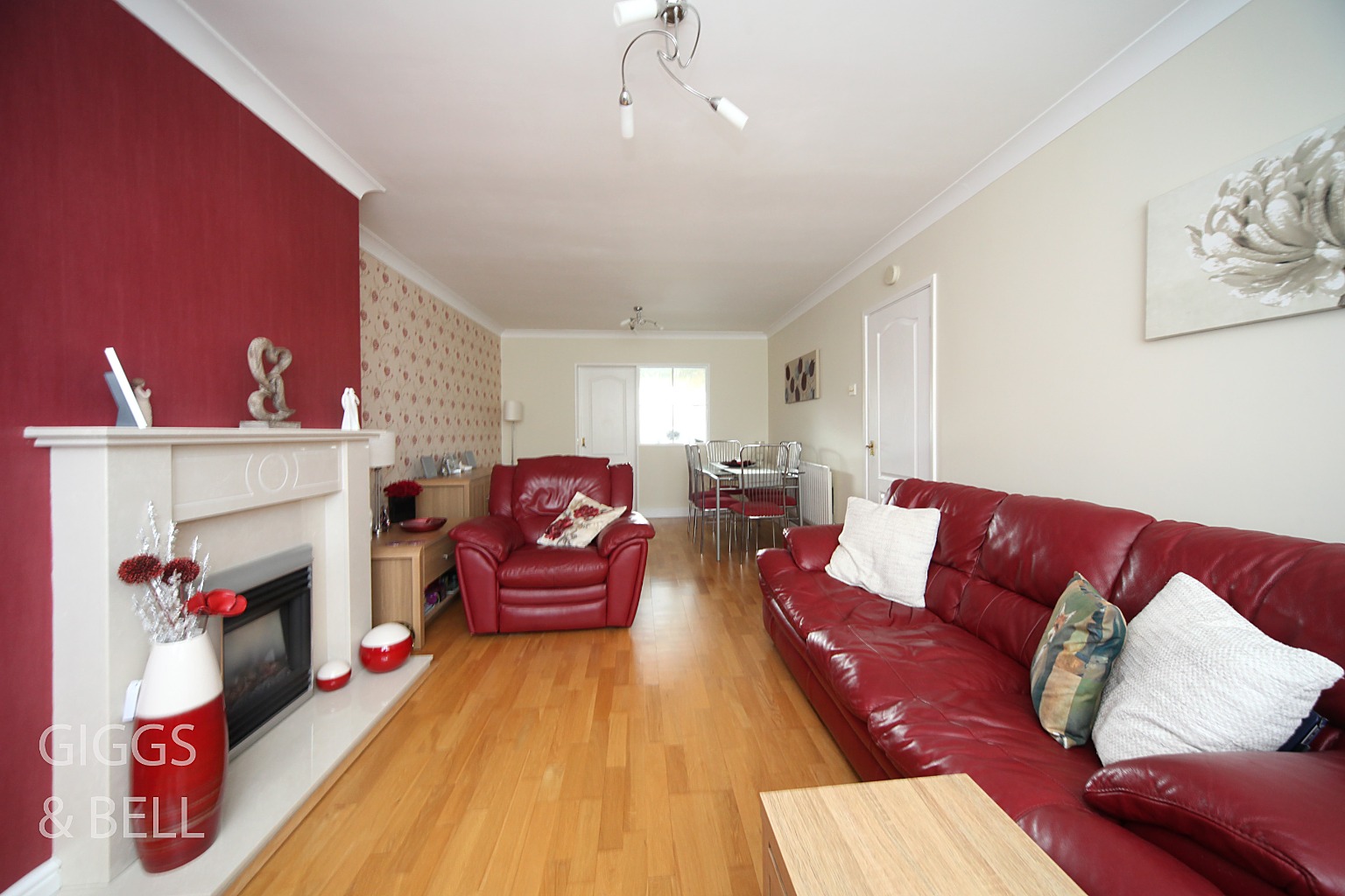 4 bed semi-detached house for sale in Kinross Crescent, Luton  - Property Image 2
