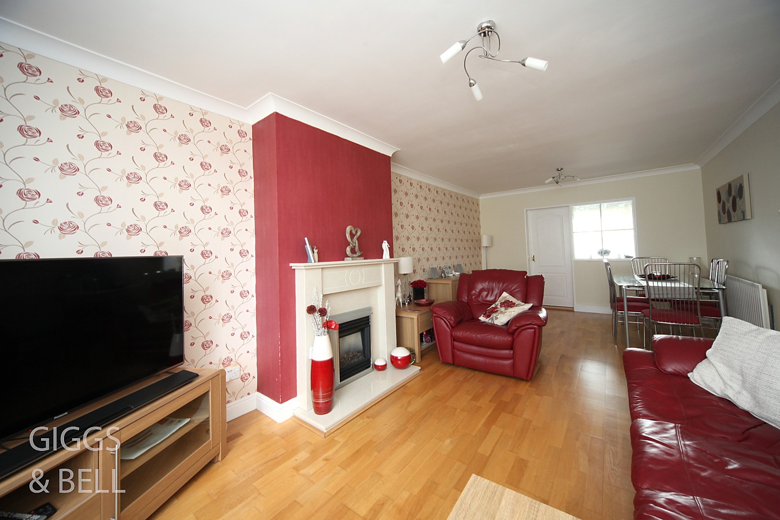4 bed semi-detached house for sale in Kinross Crescent, Luton  - Property Image 3