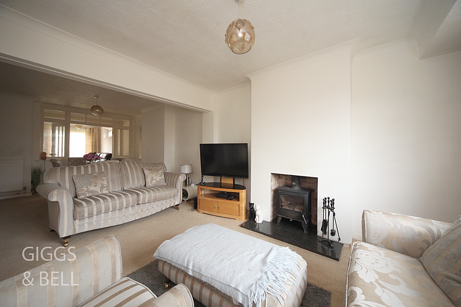 3 bed bungalow for sale in Ryecroft Way, Luton  - Property Image 3