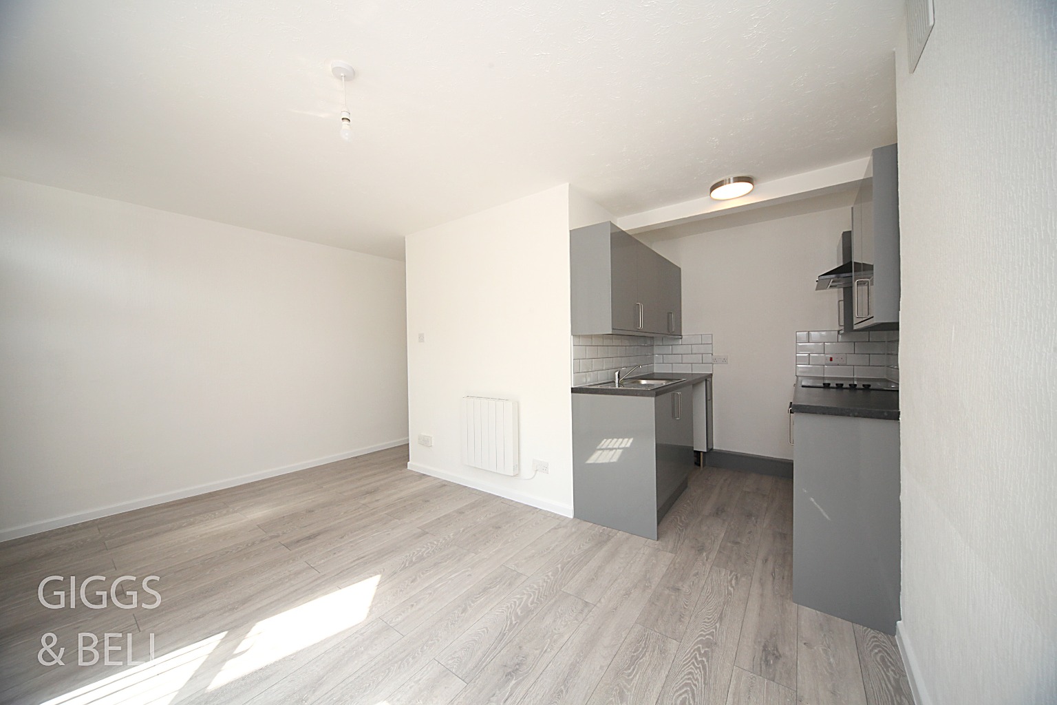1 bed ground floor flat for sale in Frederick Street, Luton 1