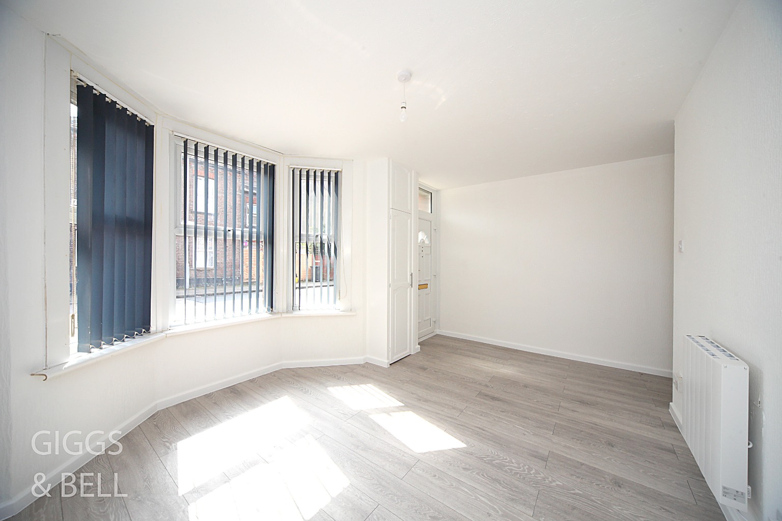 1 bed ground floor flat for sale in Frederick Street, Luton 3