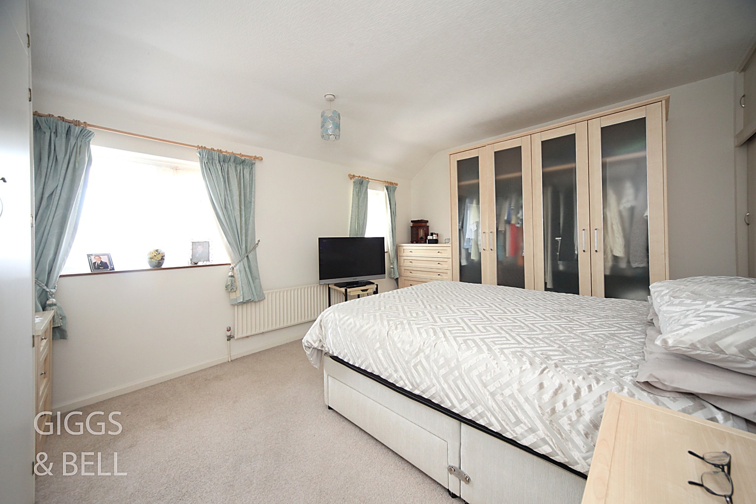 2 bed semi-detached house for sale in Lime Tree Close, Luton 12