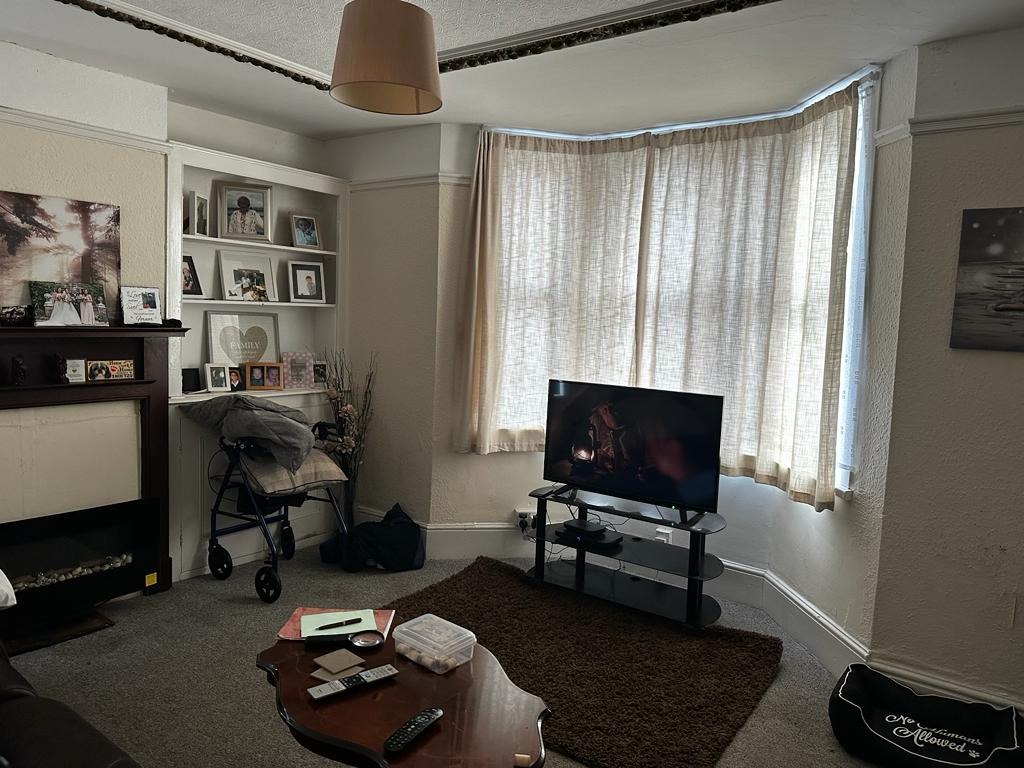 3 bed end of terrace house for sale in Edward Street, Luton  - Property Image 7