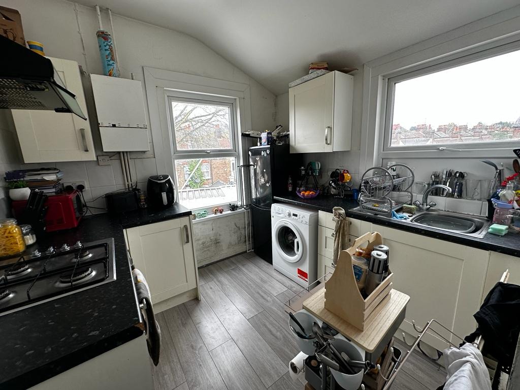 3 bed end of terrace house for sale in Edward Street, Luton  - Property Image 3