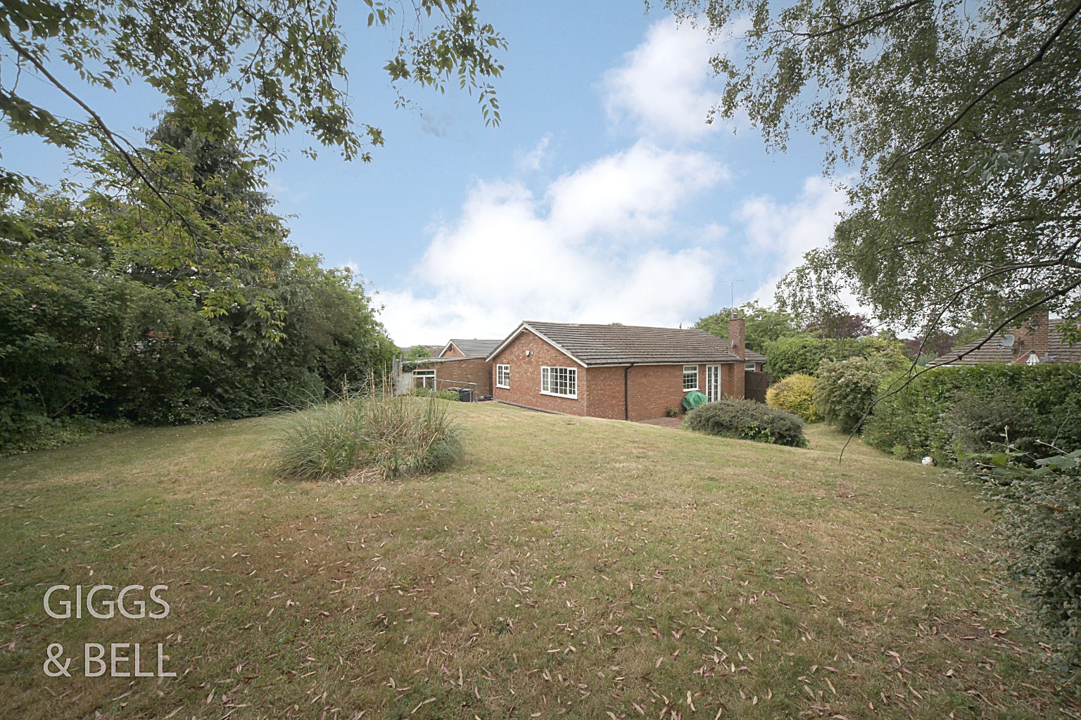 3 bed detached bungalow for sale in Sedbury Close, Luton  - Property Image 21