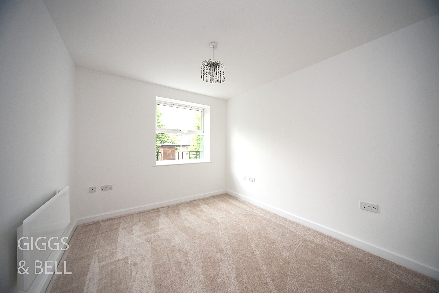 2 bed ground floor flat for sale in Holly Street, Luton 7