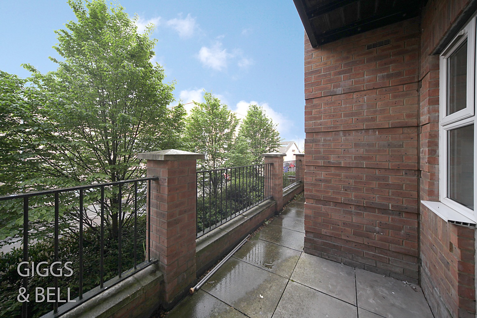 2 bed ground floor flat for sale in Holly Street, Luton  - Property Image 16