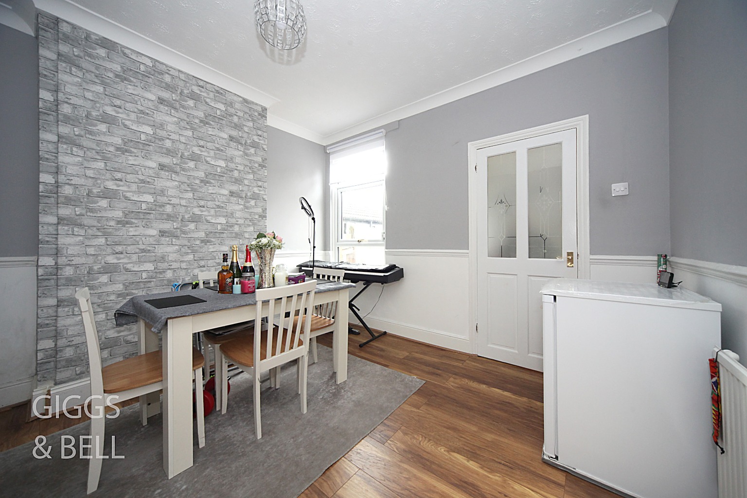 2 bed terraced house for sale in Dane Road, Luton 1