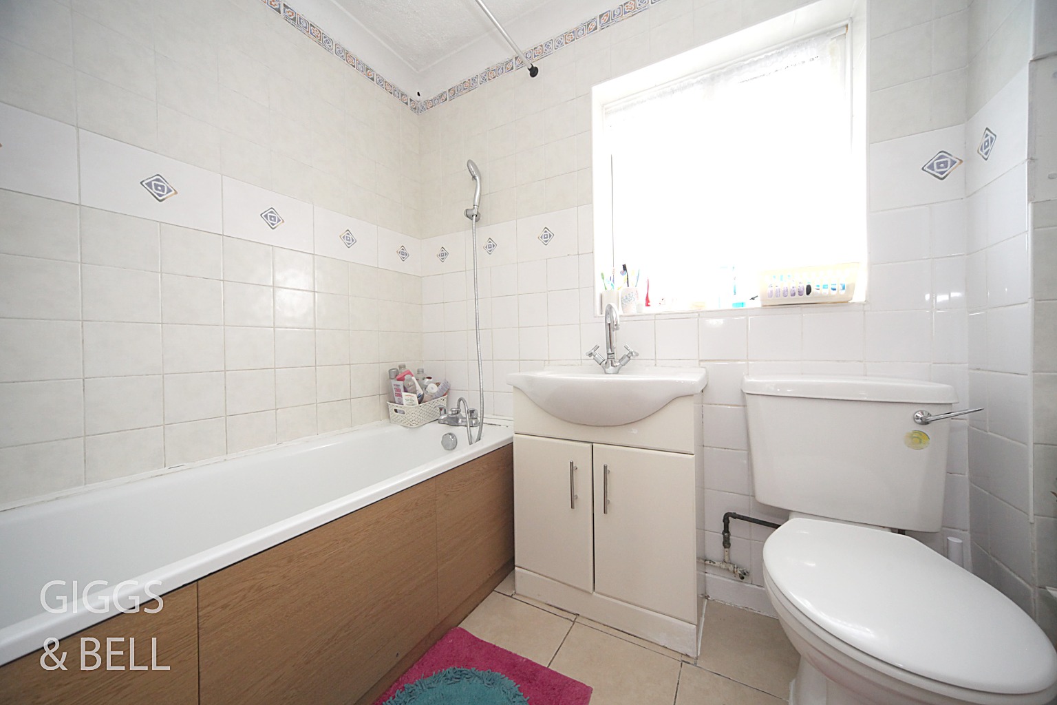 3 bed end of terrace house for sale in Holkham Close, Luton 12