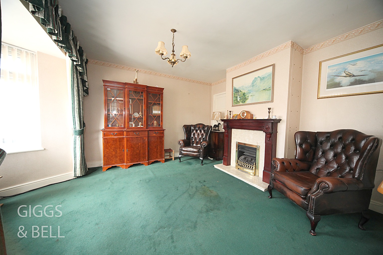 3 bed terraced house for sale in Whipperley Way, Luton  - Property Image 3