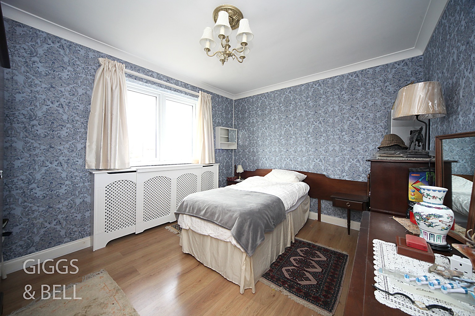 3 bed terraced house for sale in Whipperley Way, Luton  - Property Image 9