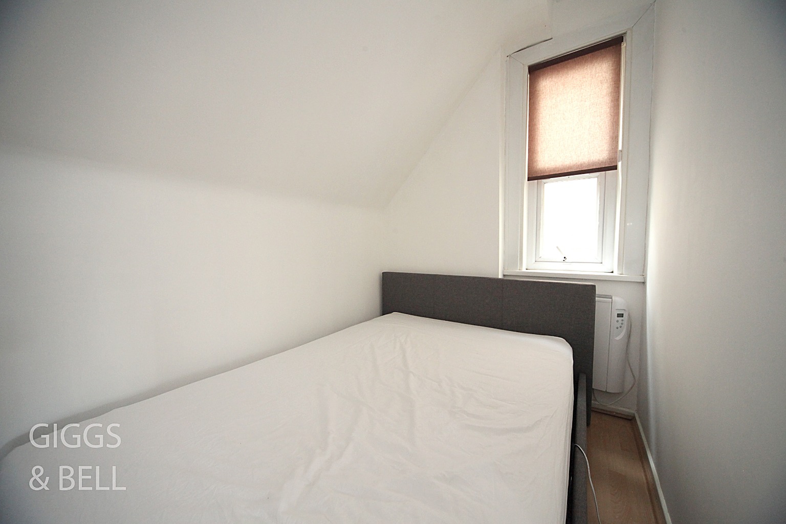 1 bed flat for sale in Crescent Road, Luton  - Property Image 8