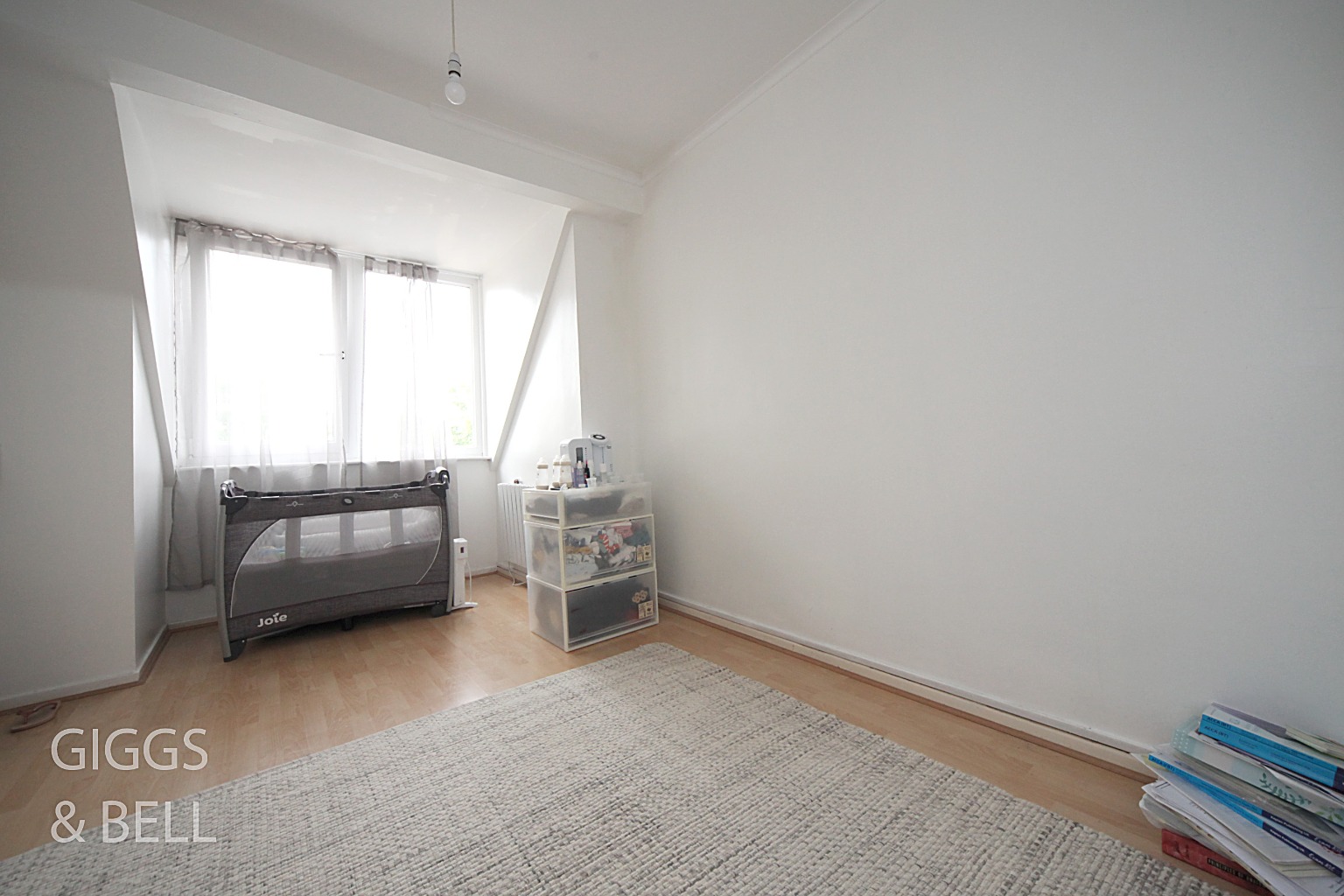 1 bed flat for sale in Crescent Road, Luton 4