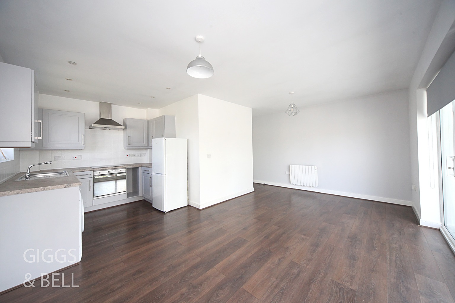 2 bed flat for sale in Foxglove Way, Luton 4